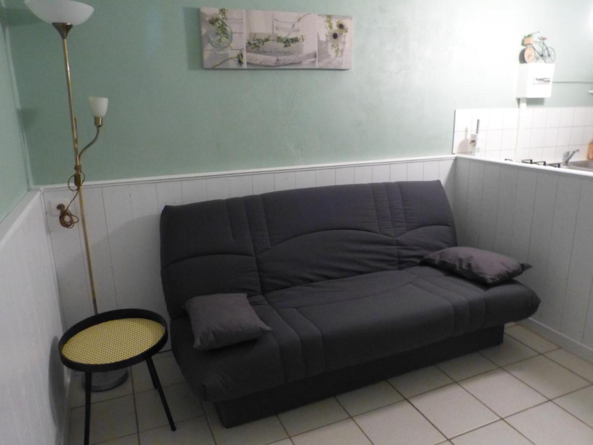4-Gite 4 Personnes Avec Piscine Saint-Aubin-de-Nabirat 外观 照片